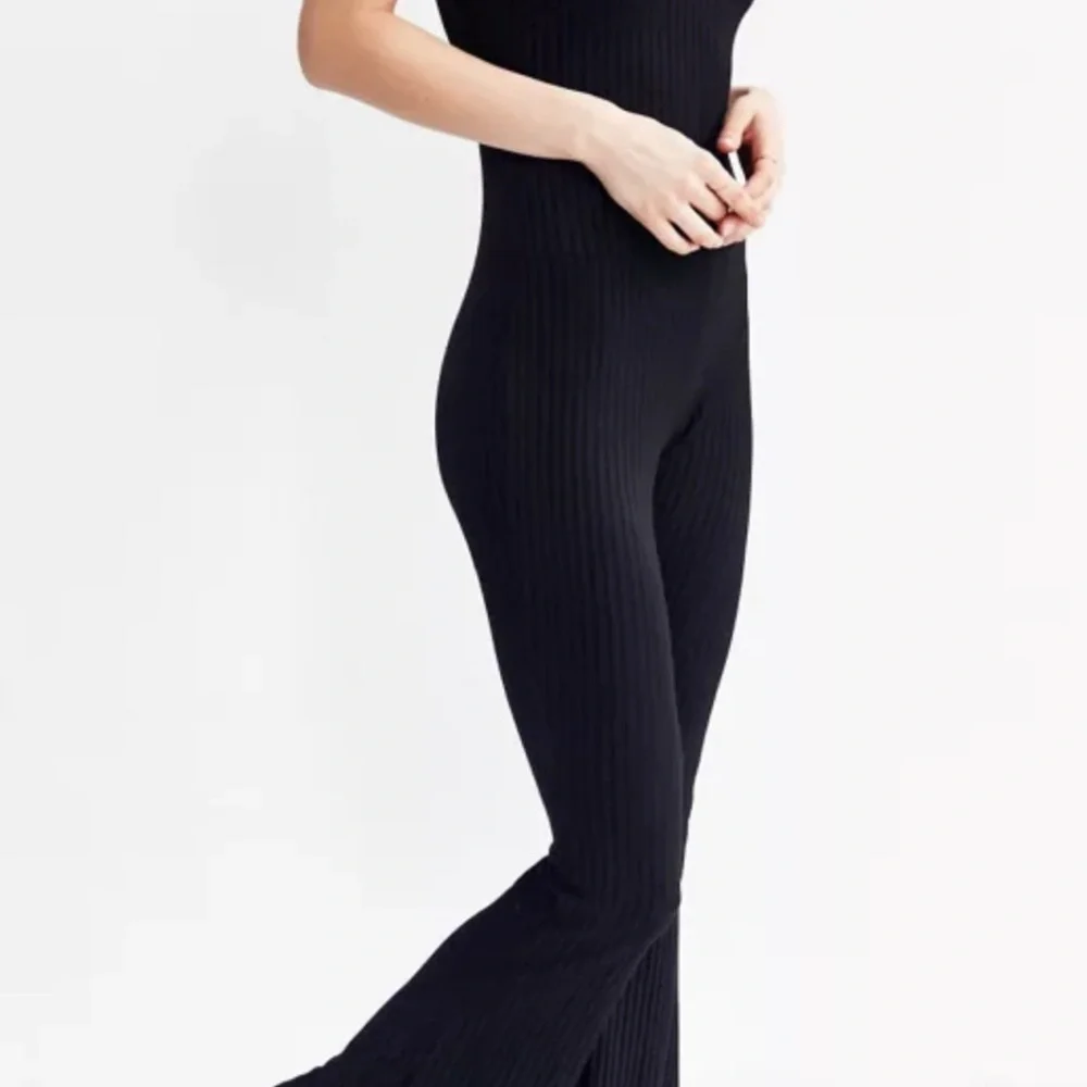 Eileen Fisher Elegant Black Ribbed Jumpsuit - Picture 2 of 5